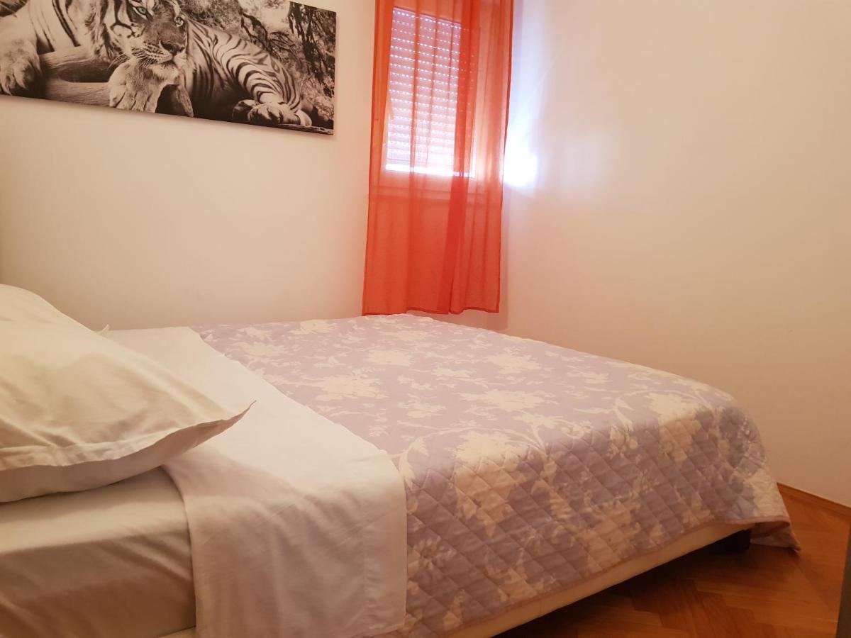 Apartment Milena Omiš Extérieur photo